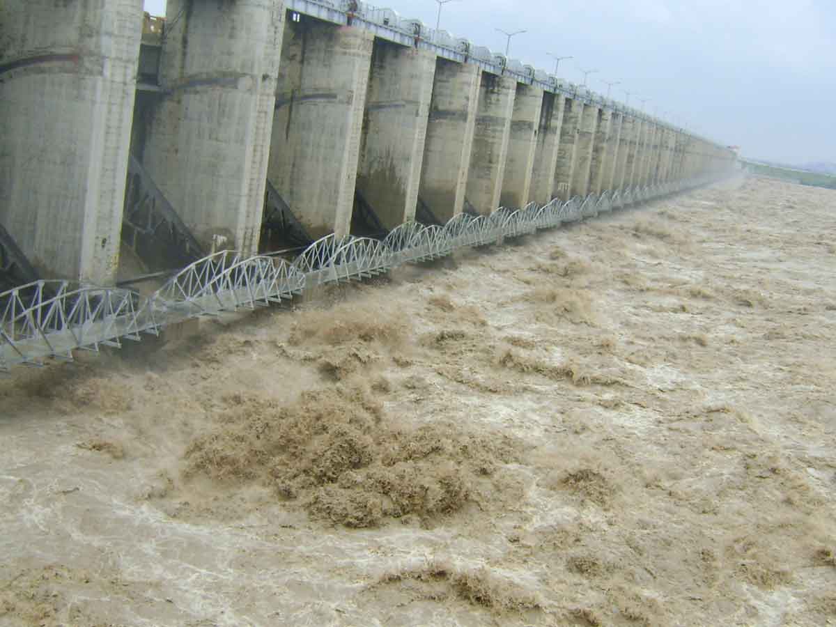 జూరాల ఇన్‌ఫ్లో 2,400 క్యూసెక్కులు