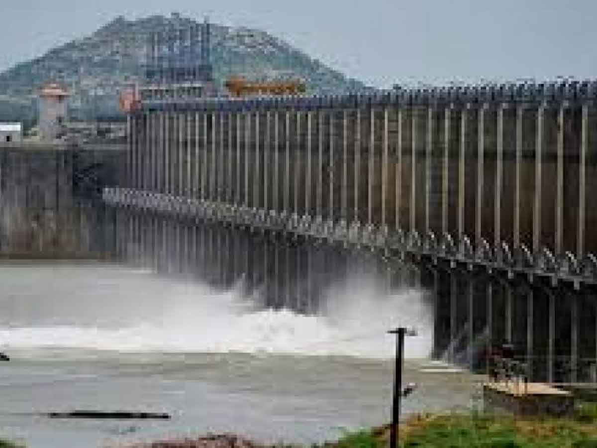 జూరాలకు నిలకడగా వరద