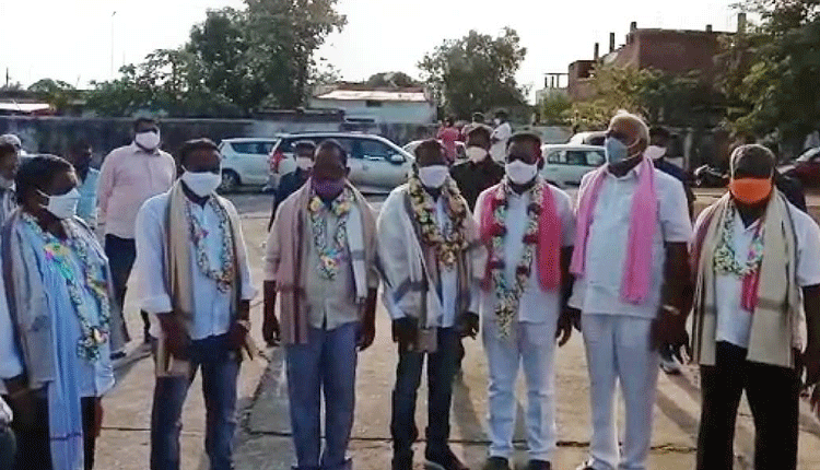 కొలువుదీరిన కాగజ్‌నగర్‌ నూతన మార్కెట్‌ కమిటీ పాలకవర్గం