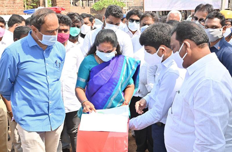 ప్రజాశీస్సులతో సువర్ణ తెలంగాణ