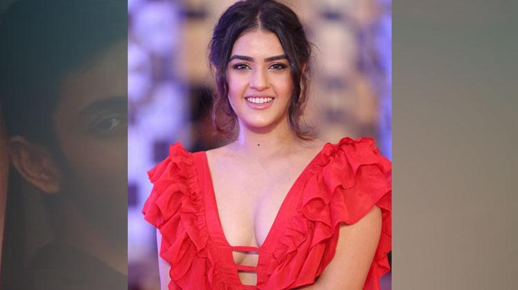 ముగ్గురు స్టార్ హీరోల‌తో న‌టించాల‌ని ఉంద‌ట‌..!