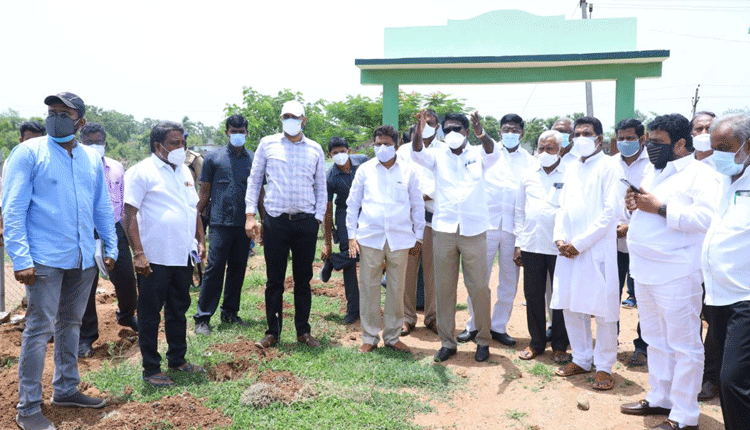 పారిశుధ్యానికి ప్రాధాన్యమివ్వాలి