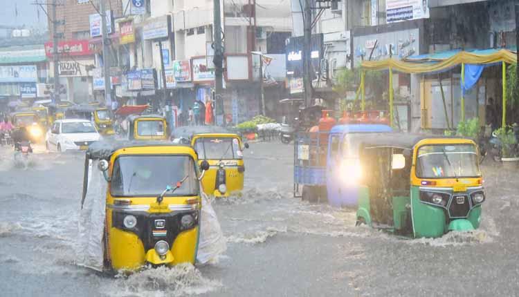 భారీ వర్షం