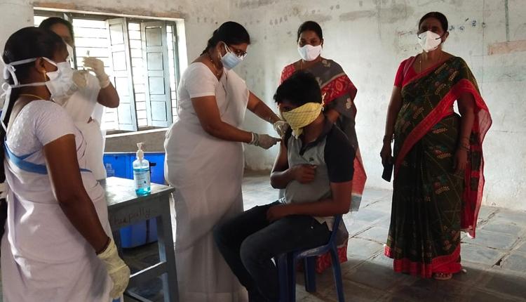 కొమ్ముగూడెం గ్రామాన్ని సందర్శించిన ఏసీపీ