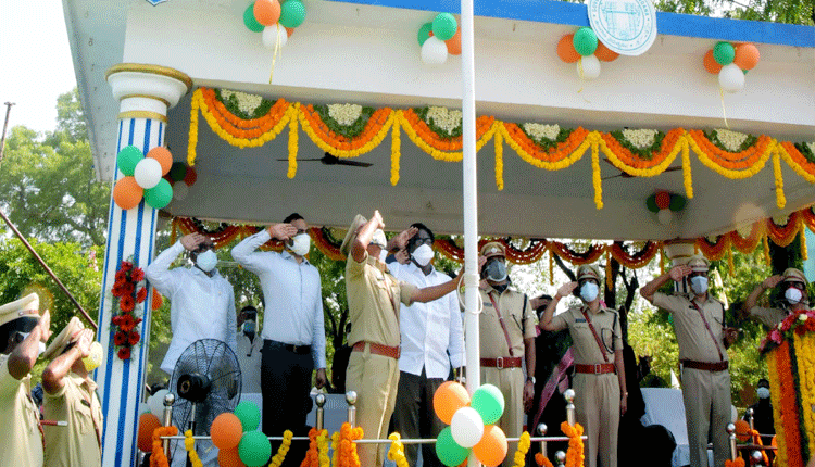 నిరాడంబరంగా రాష్ట్ర ఆవిర్భావ వేడుక