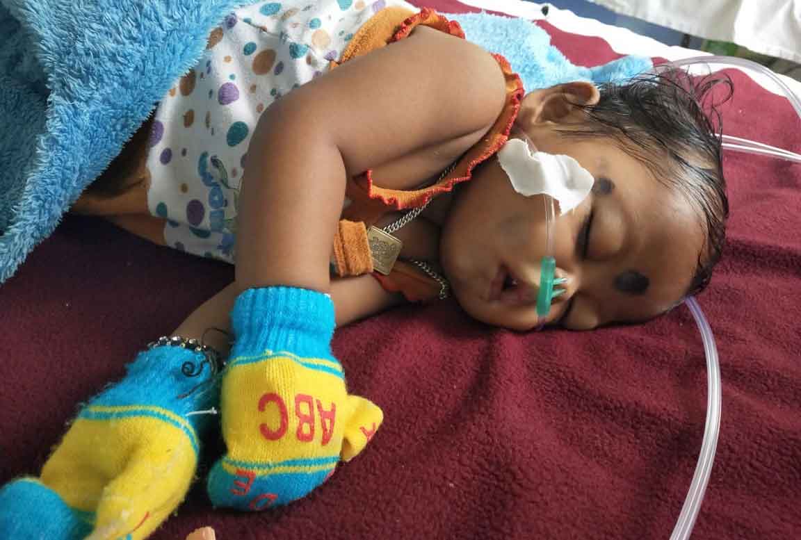 చిన్నారి వైద్యానికి మంత్రి కేటీఆర్‌ భరోసా