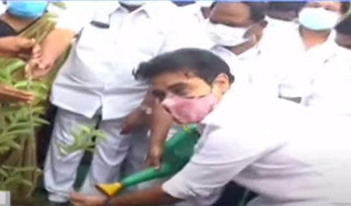 జగిత్యాల జిల్లా కోరుట్లలో మంత్రి కేటీఆర్‌ పర్యటన