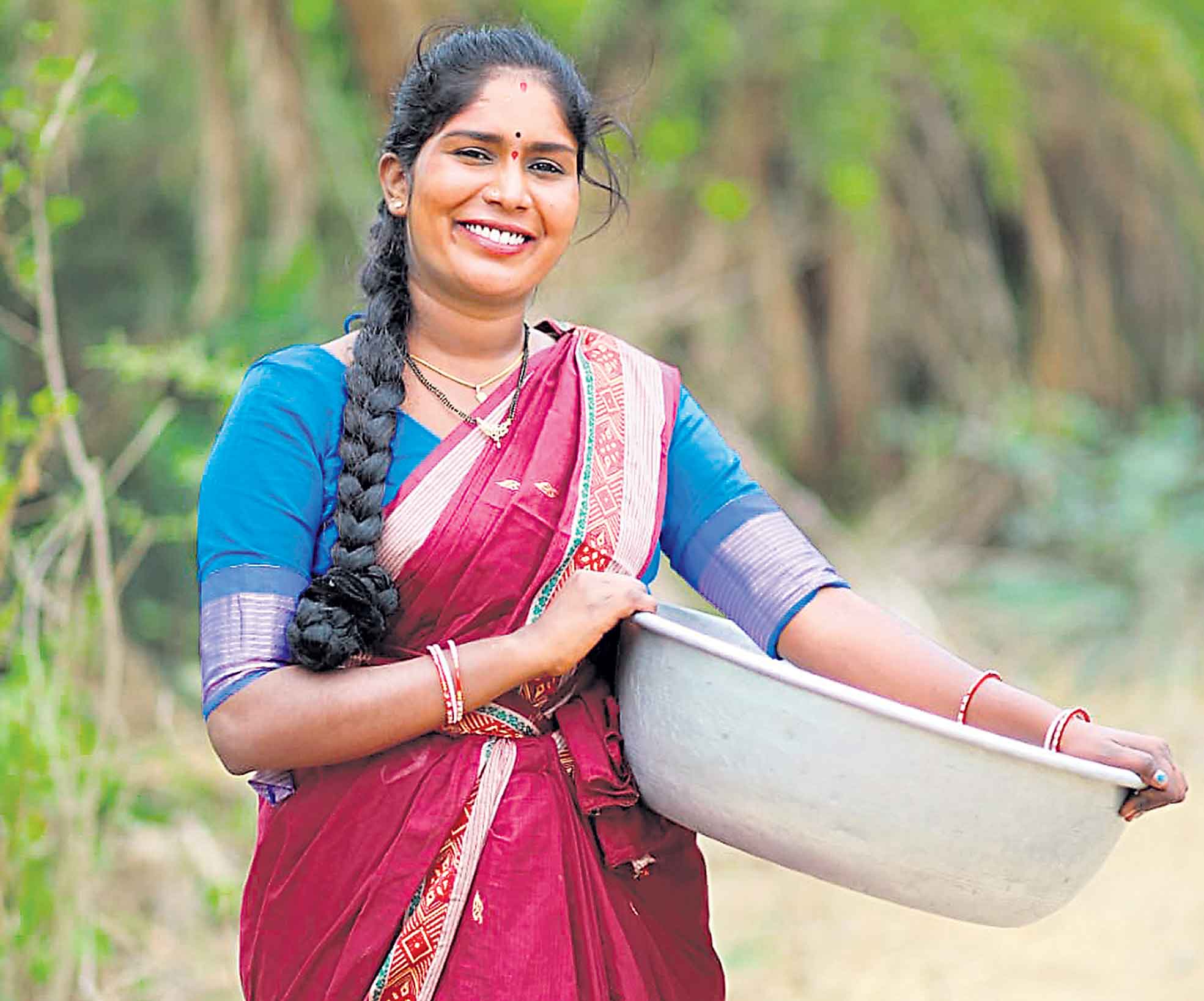 చిన్నదొర.. బంగుల కాడ సీటీ కొట్టకురో!