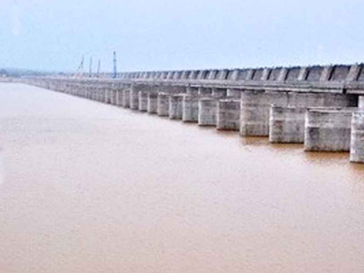 లక్ష్మీ బరాజ్‌లో 10.884 టీఎంసీల నీటి నిల్వ