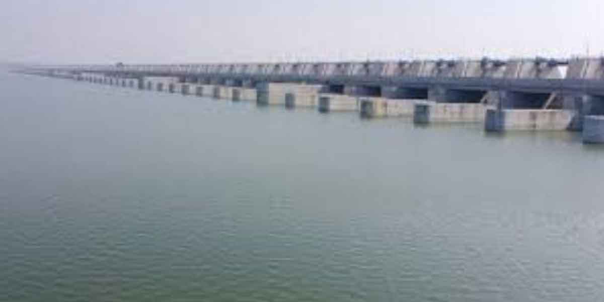 లక్ష్మీ బరాజ్‌కు పెరుగుతున్న వరద