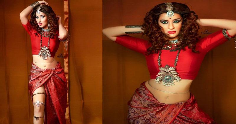 చీరకట్టులో మాయ చేస్తున్న అందాల ‘మధురిమ’..