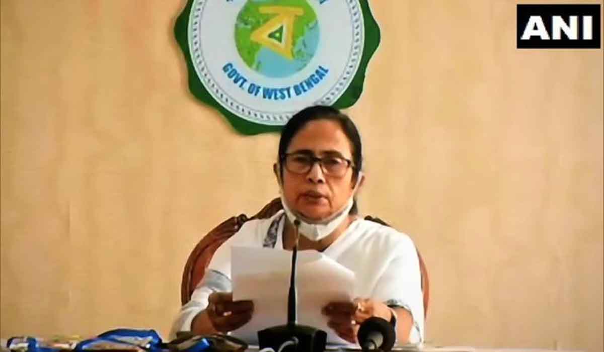 స్టూడెంట్ క్రెడిట్ కార్డుతో 10 ల‌క్ష‌ల రుణం