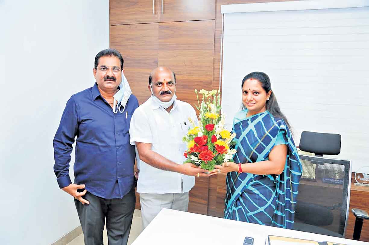 వేతనాల పెంపుపై హర్షం