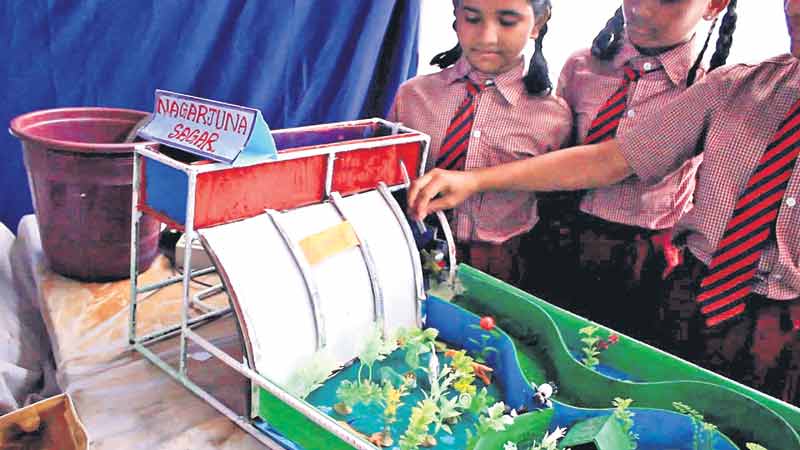 బిగ్‌బాస్‌ హౌస్‌ కృత్రిమ నిర్మాణం దేనికి ఉదాహరణ