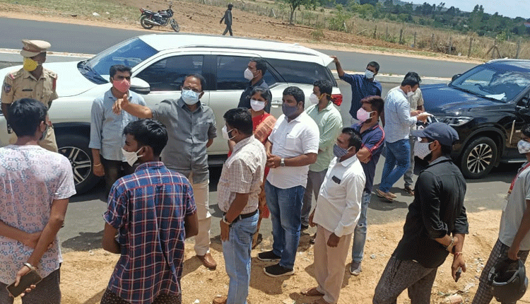 ప్రజలకు ఇబ్బందులు కలుగకుండా రోడ్డు విస్తరణ పనులు