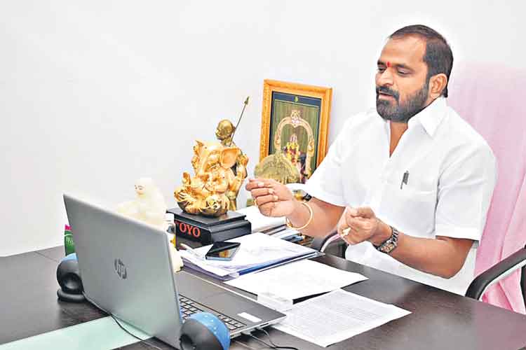 టోక్యోలో సత్తా చాటాలి: మంత్రి శ్రీనివాస్గౌడ్