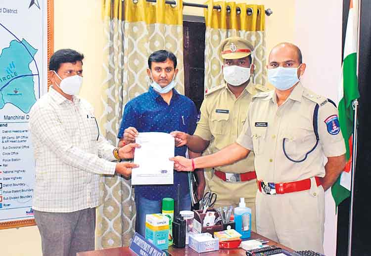 లొంగిపోతే.. ఆదుకుంటాం