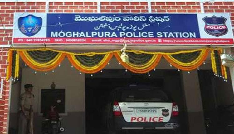 మ‌హ్మ‌ద్ ఆసిఫ్‌ను అరెస్టు చేయాలి