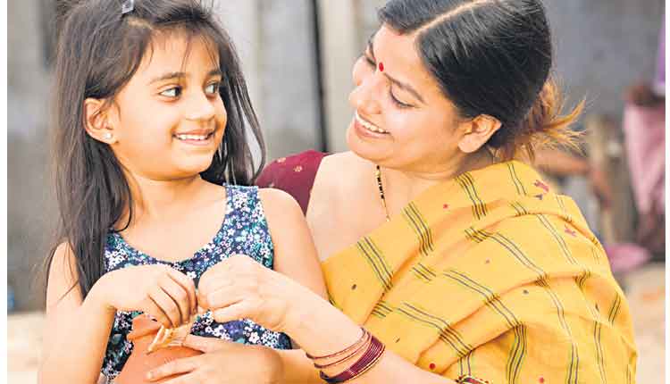 పిల్లల భవితకు పెట్టుబడులే రక్ష