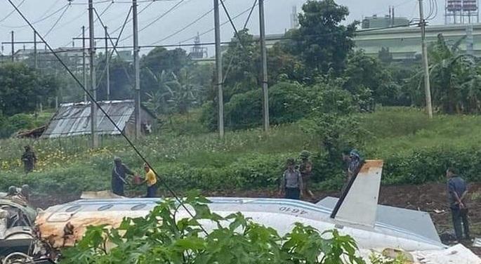 మ‌య‌న్మార్‌లో సైనిక విమానం కూలి 12 మంది మృతి