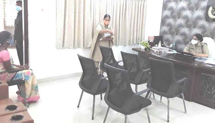 సివిల్‌ సమస్యలు కోర్టులో పరిష్కరించుకోవాలి