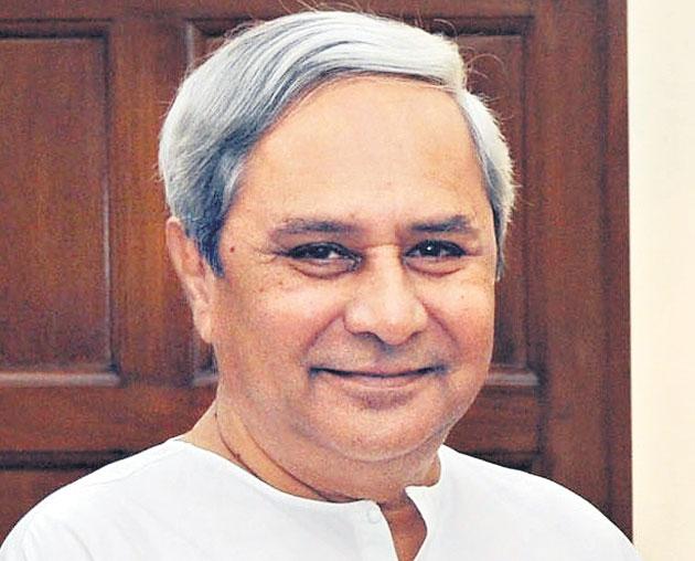 టీకాలు కేంద్రమే ఉచితంగా ఇవ్వాలి