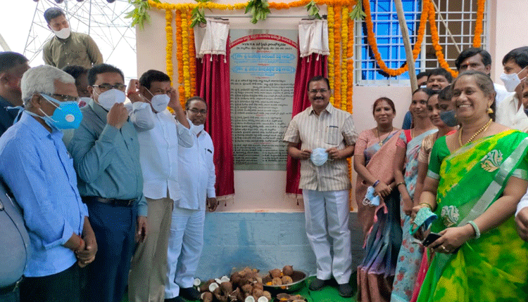 ఆకలికేకల తెలంగాణ అన్నపూర్ణగా మారింది