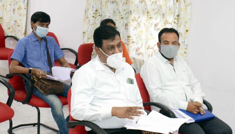 ముందస్తు చర్యలతో కేసులు తగ్గుముఖం