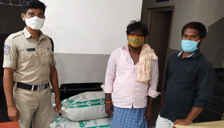 నకిలీ పత్తి విత్తనాల పట్టివేత