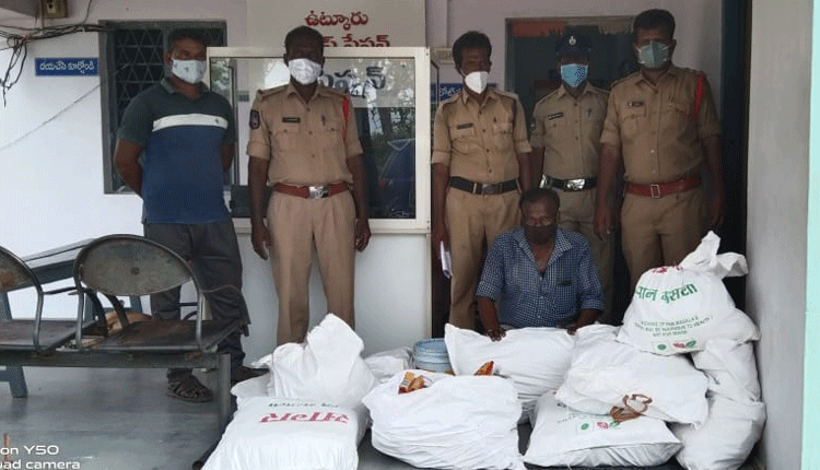 ఊట్కూర్‌లో  గుట్కా ప్యాకెట్ల పట్టివేత