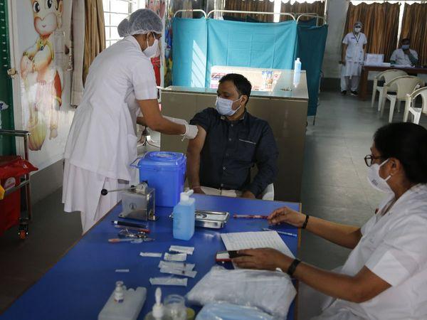 కేంద్రం వ్యాక్సిన్లు సేక‌రించి రాష్ట్రాల‌కు స‌ర‌ఫ‌రా చేయాలి : న‌వీన్ ప‌ట్నాయ‌క్