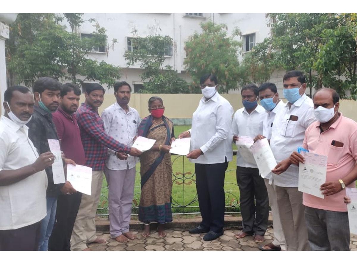 పేదల వైద్యానికి సర్కారు అండ