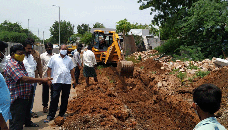 మిషన్‌ భగీరథ ద్వారా రక్షిత నీరు