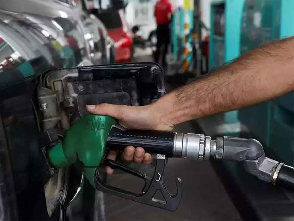 తెలుగు రాష్ట్రాల్లో మరోసారి సెంచరీ దాటిన పెట్రోల్…