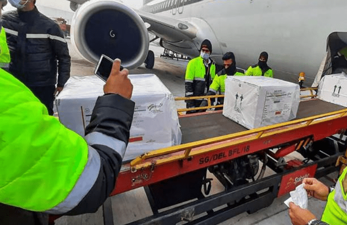 పూణే విమానాశ్రయం ద్వారా 10 కోట్లకు పైగా వాక్సిన్ డోసులు రవాణా..