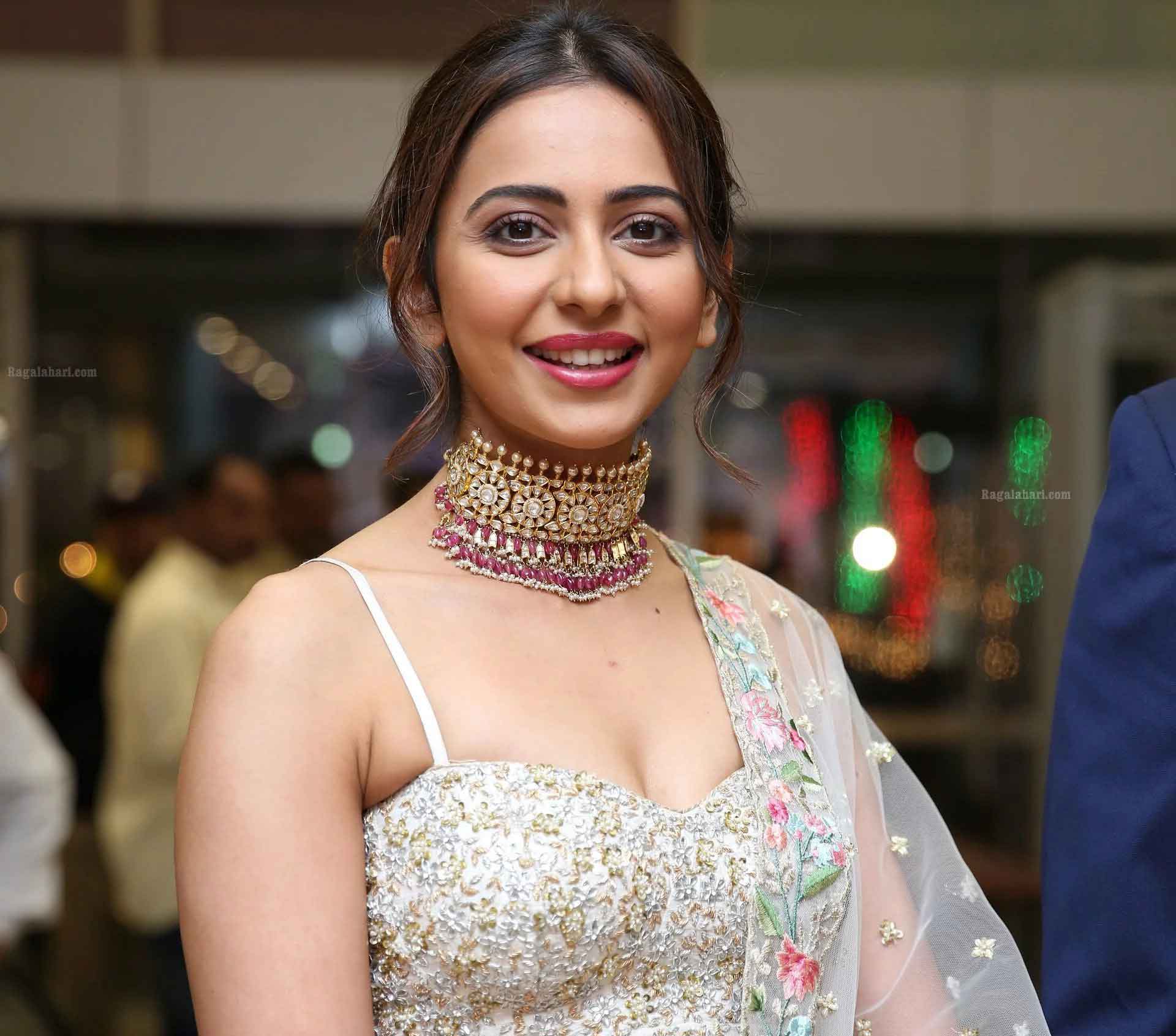 ఆ మాటల్లో నిజం లేదు!