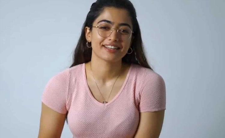 ‘నేష‌న‌ల్ క్ర‌ష్’ గా క‌న్న‌డ సోయ‌గం..!