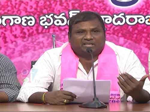 రాష్ట్రంలో సీఎం కేసీఆర్‌కు ఆలయాలు: పిడమర్తి