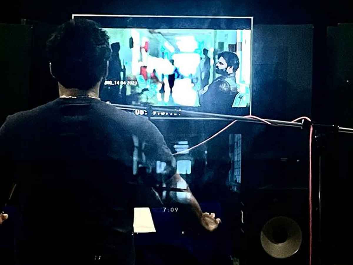 డ‌బ్బింగ్ షురూ చేసిన మెగా హీరో..మ‌రి కొద్ది రోజుల్లోనే థియేట‌ర్స్‌లోకి !