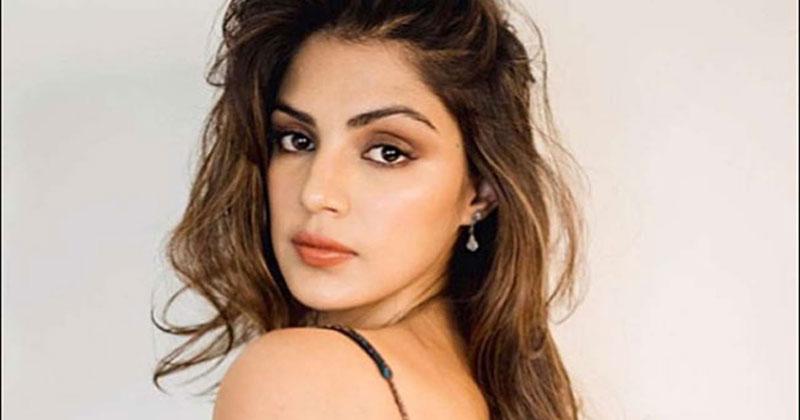 హీరో సుశాంత్ సింగ్ ప్రియురాలికి బిగ్ బాస్ ఆఫ‌ర్