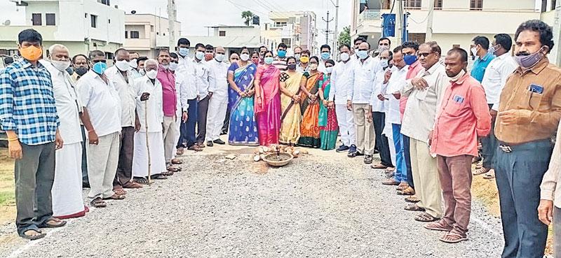 ఆదర్శ మున్సిపాలిటీగా తీర్చిదిద్దుతాం