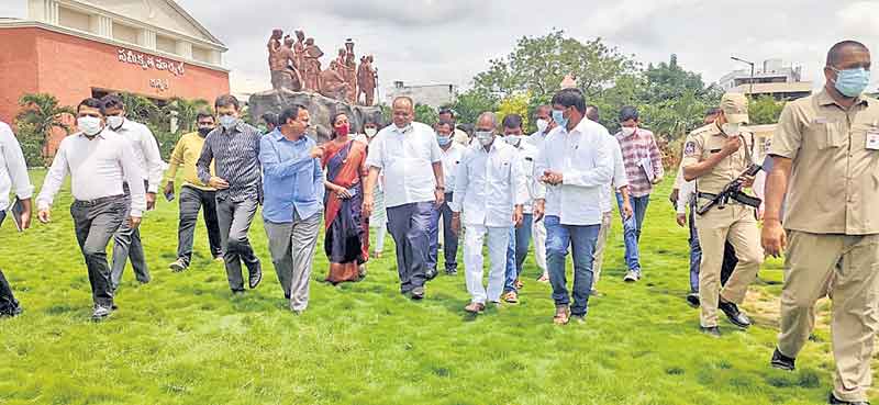 ఆర్‌అంర్‌ఆర్‌ కాలనీలు అద్భుతం