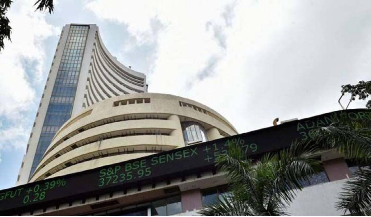చ‌రిత్ర‌లో తొలిసారి.. 53 వేల మార్క్ అందుకున్న సెన్సెక్స్‌