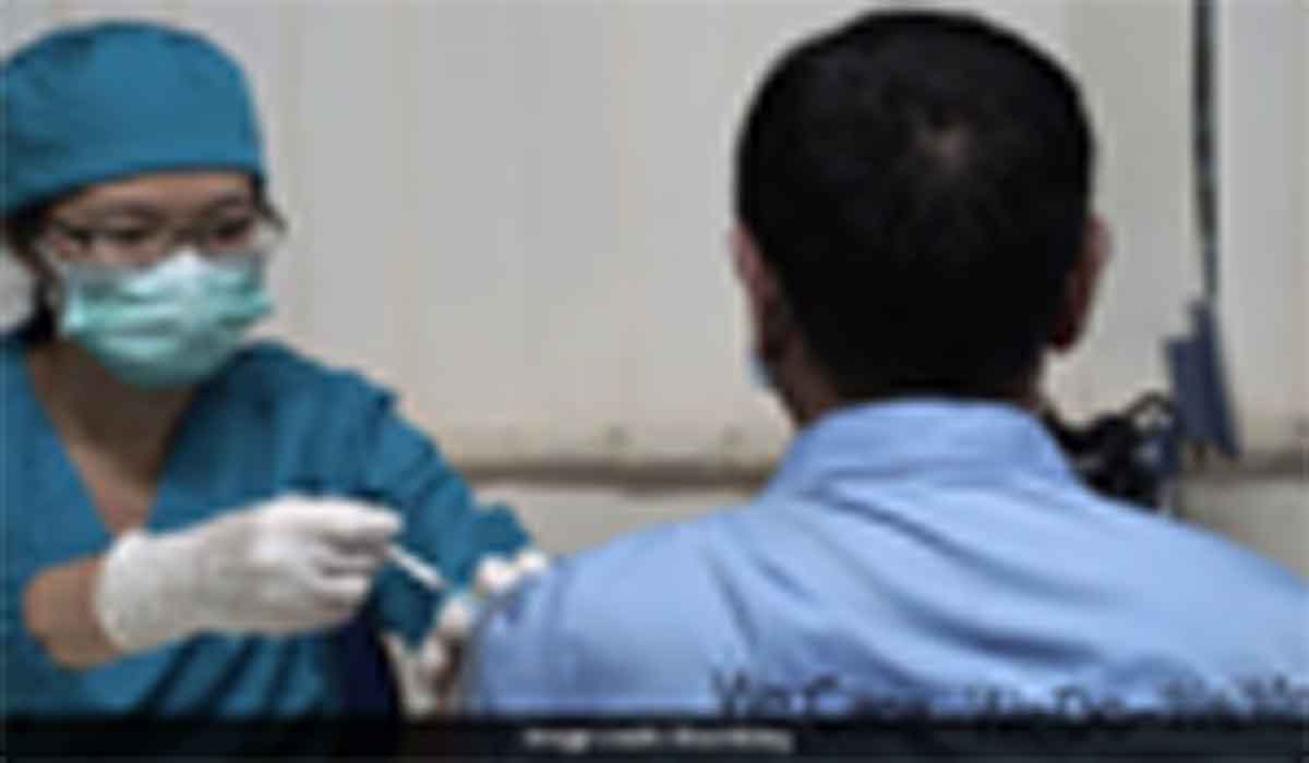 చైనా వ్యాక్సిన్లు వాడిన దేశాల్లో మ‌ళ్లీ వైర‌స్ విజృంభ‌ణ‌