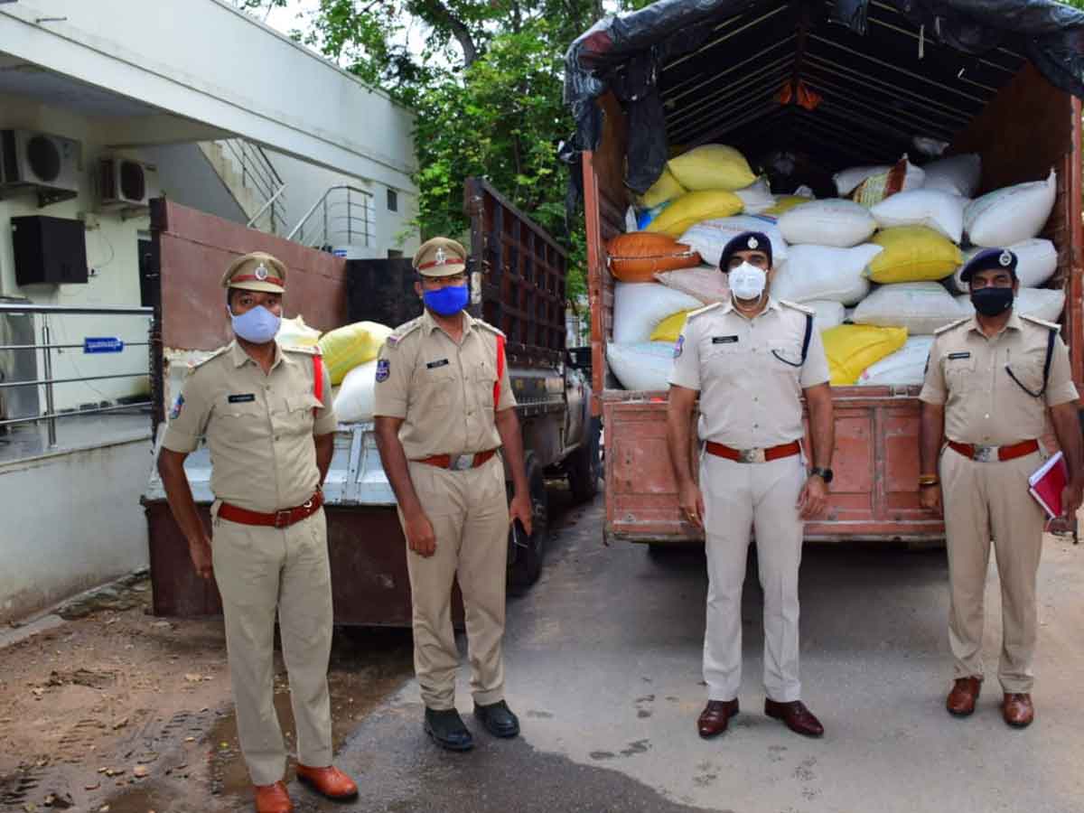 58 క్వింటాళ్ల పీడీఎస్‌ బియ్యం పట్టివేత