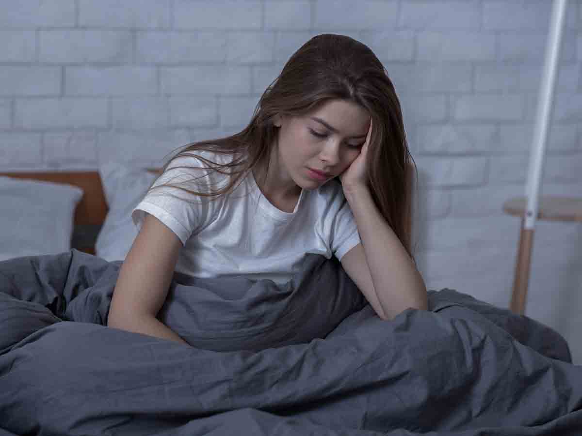 నిద్ర స‌రిగ్గా ప‌ట్ట‌ట్లేదా ? కంటి చూపు దెబ్బ‌తినొచ్చు జాగ్ర‌త్త !