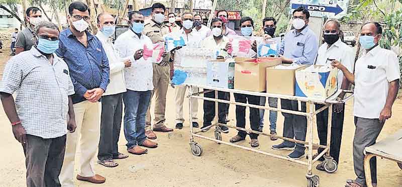 సేవలతోనే గుర్తింపు సాధ్యం