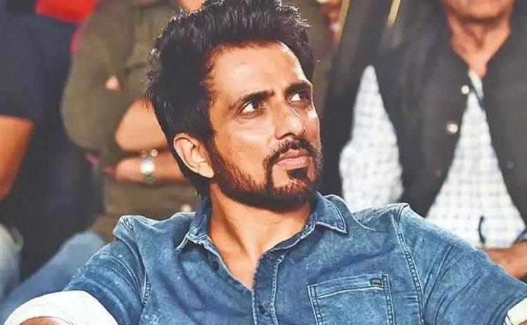 సోనూసూద్ ఇమేజ్ తో ఆట అంత ఈజీ కాదు..!