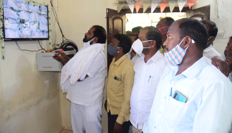 సీసీ కెమెరాలను ప్రారంభించిన మంత్రి శ్రీనివాస్‌ గౌడ్‌