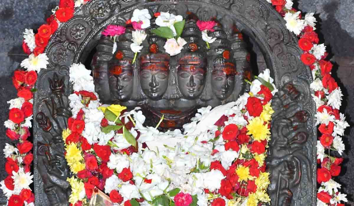 శ్రీశైలంలో ప‌రివార దేవుళ్ల‌కు ప్ర‌త్యేక పూజలు